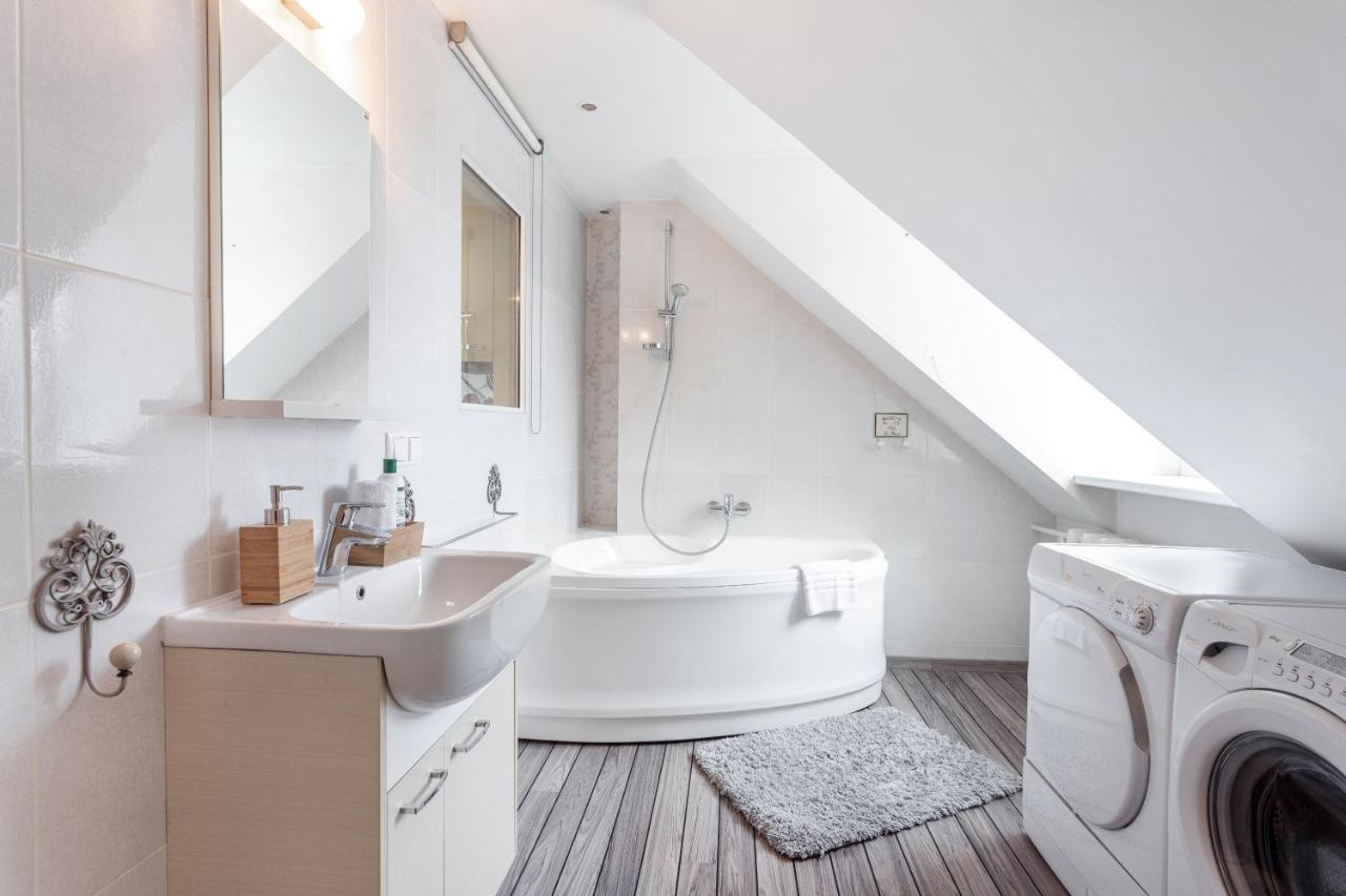 Castle View Apartment By Reside Baltic Vilnius Ngoại thất bức ảnh